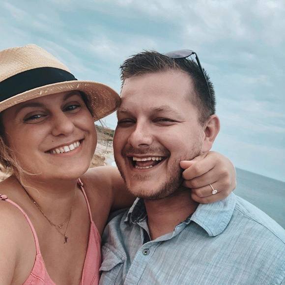 Meet your Posher, Nicole - Picture 1 of 1